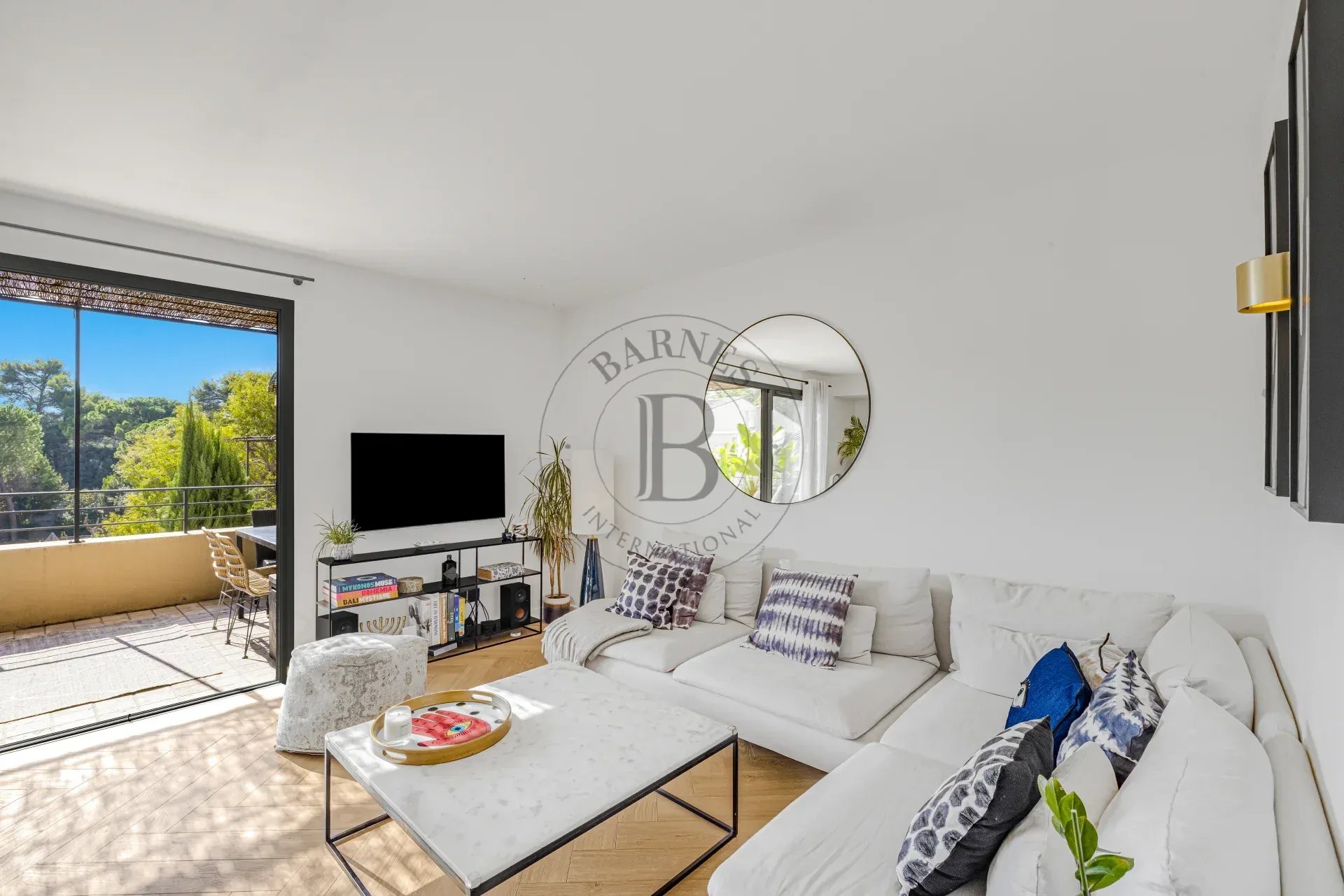 APPARTEMENT - 3 PIECES - DERNIER ETAGE - TERASSE - PISCINE