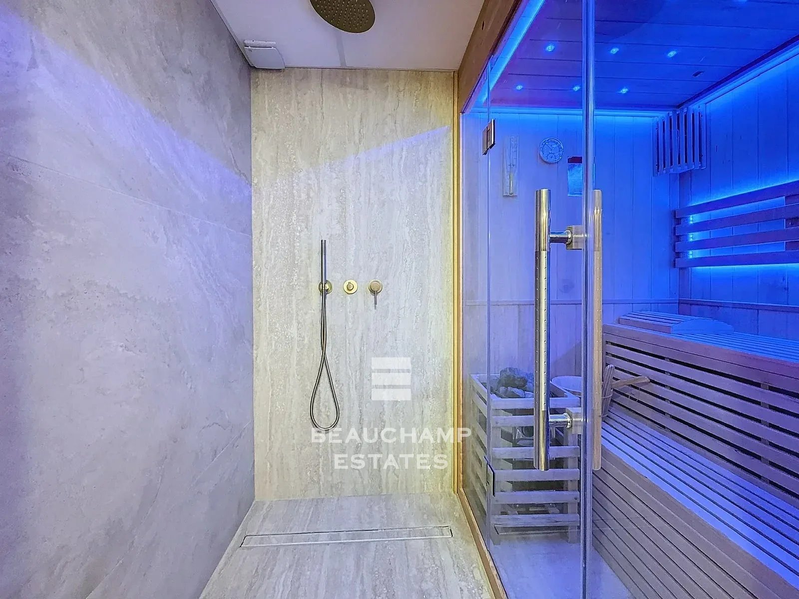Villa rénovée avec prestations de qualité et 5 chambres en suite