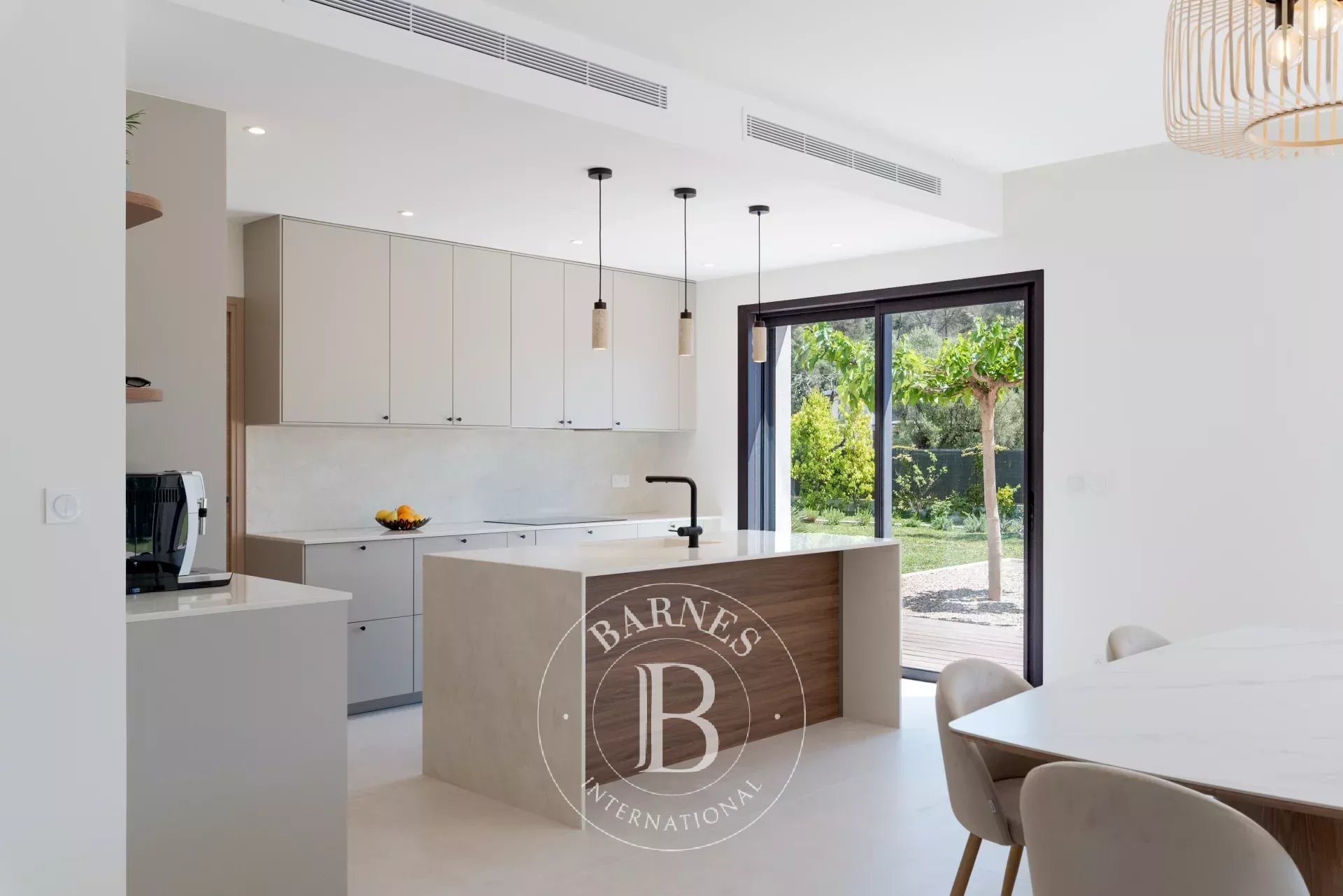 Roquefort-les-Pins - Villa contemporaine neuve aux prestations haut de gamme
