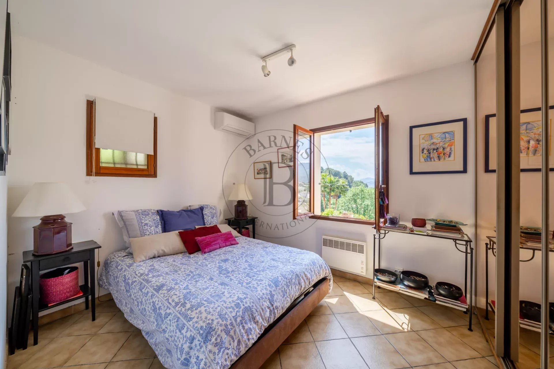 LA ROQUETTE SUR SIAGNE - VILLA FAMILIALE - VUE PANORAMIQUE