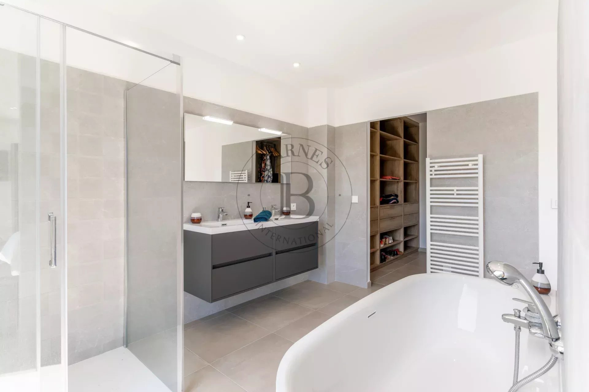 MOUGINS - VILLA CONTEMPORAINE – 4 CHAMBRES