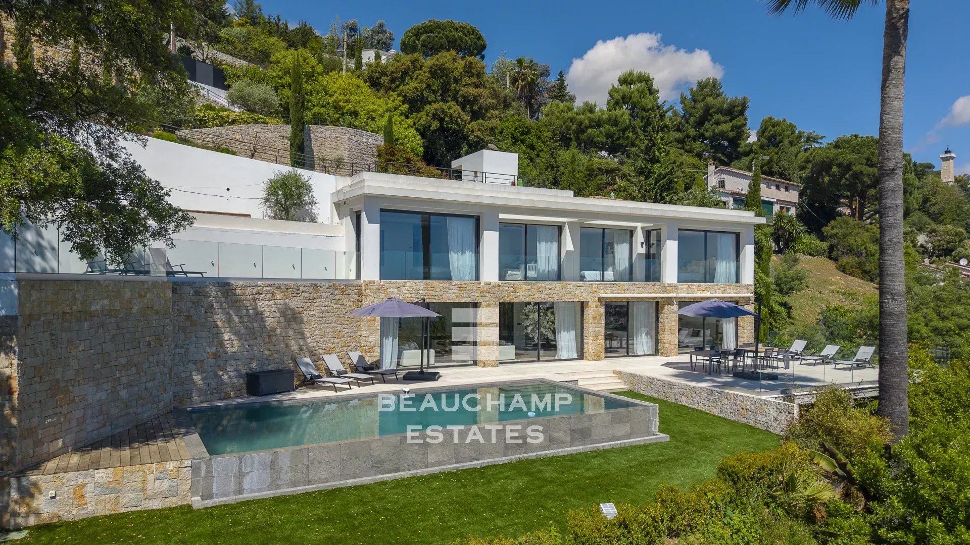 Villa contemporaine 5 chambres avec vue mer et pisicine - Golf Juan