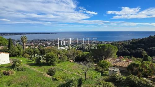 MAISON INDIVIDUELLE 7 PIÈCES 180 m² – VUE MER PANORAMIQUE – VALLAURIS