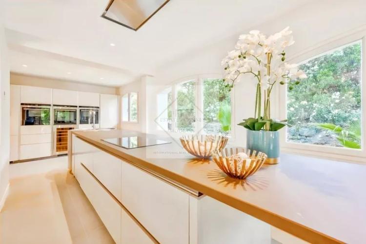 Superbe villa neuve de style provençal – Vue panoramique & intimité absolue