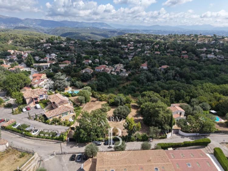 Roquefort les Pins - Terrain Calme Plat