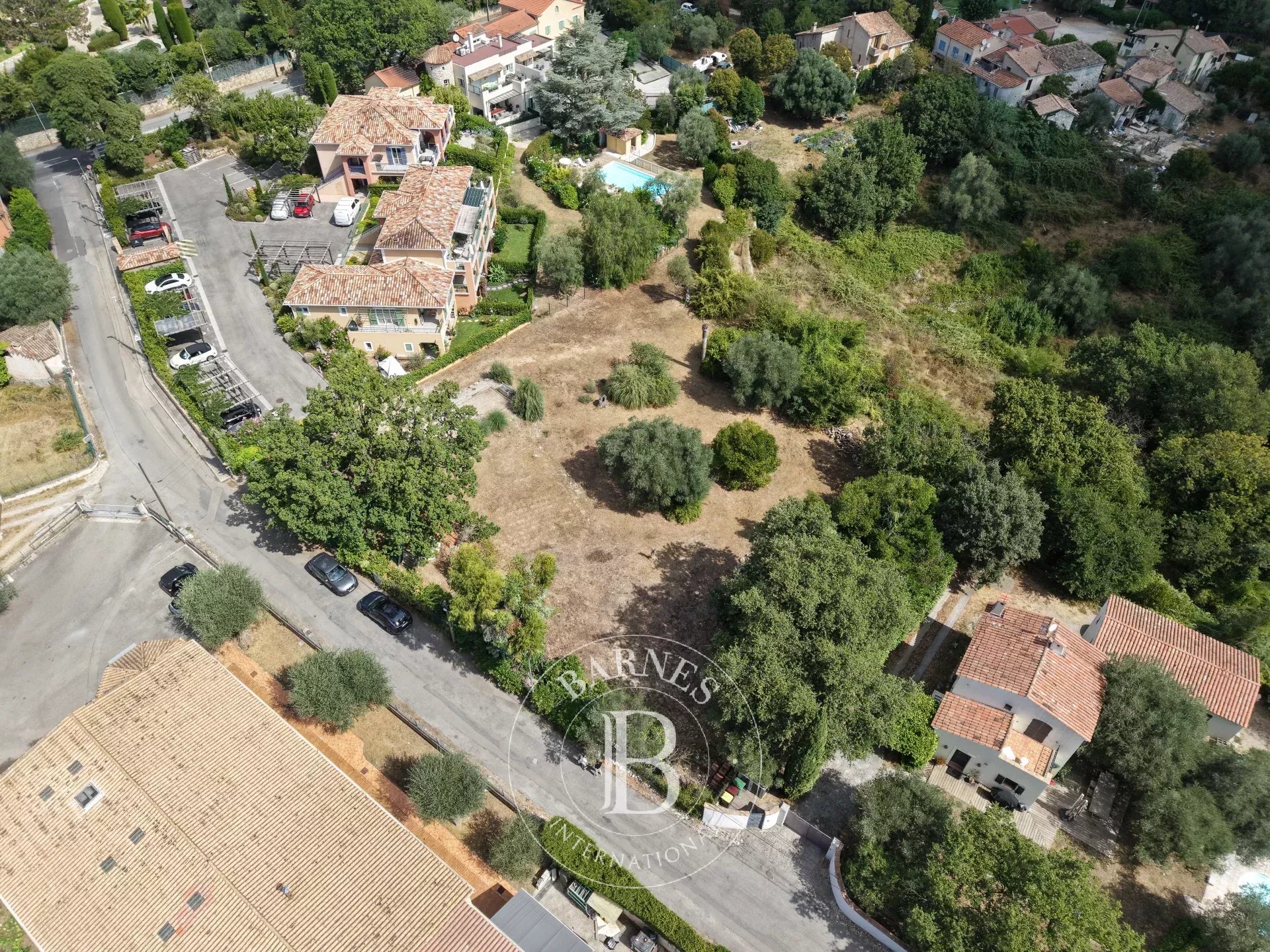 Roquefort les Pins - Terrain Calme Plat