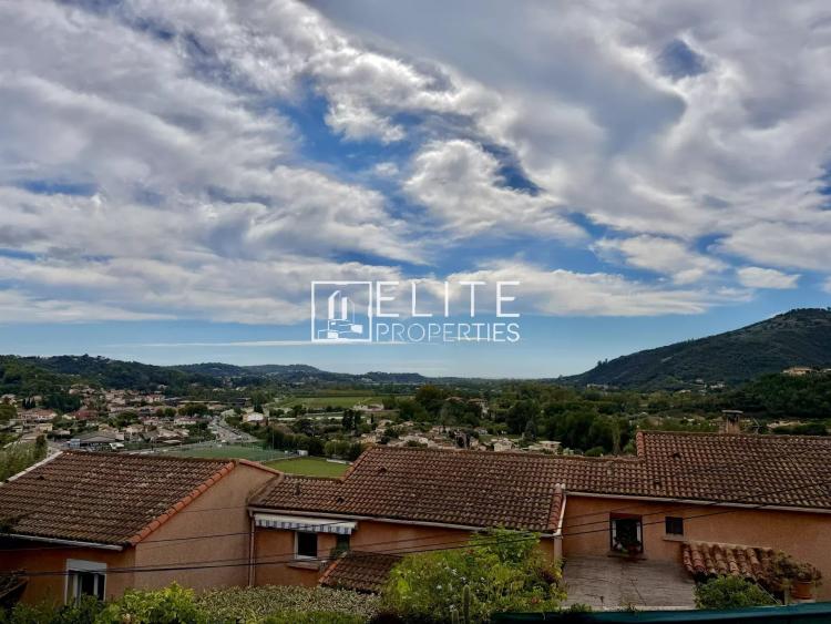 PÉGOMAS – MAISON JUMELÉE – VUE COLLINES & APERÇU MER