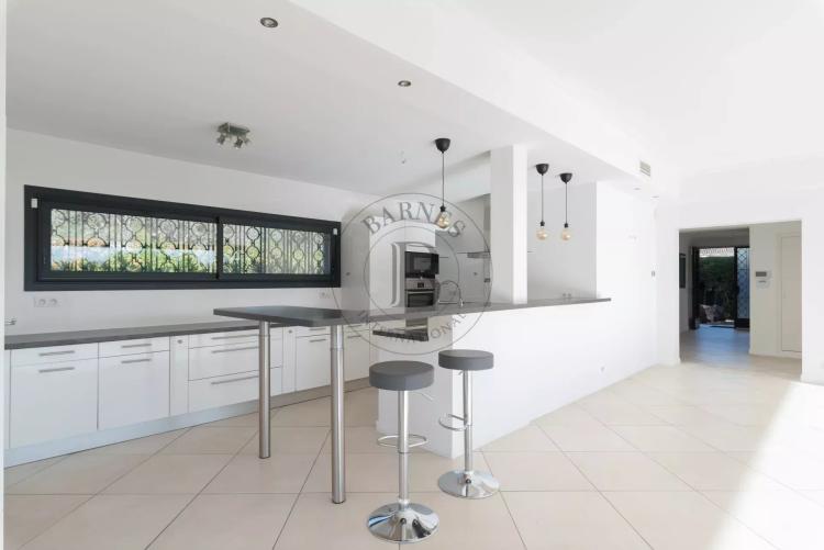 MOUGINS – VILLA DE PLAIN-PIED