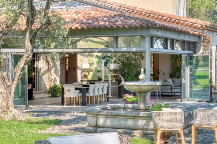 DOMAINE DE MOUGINS