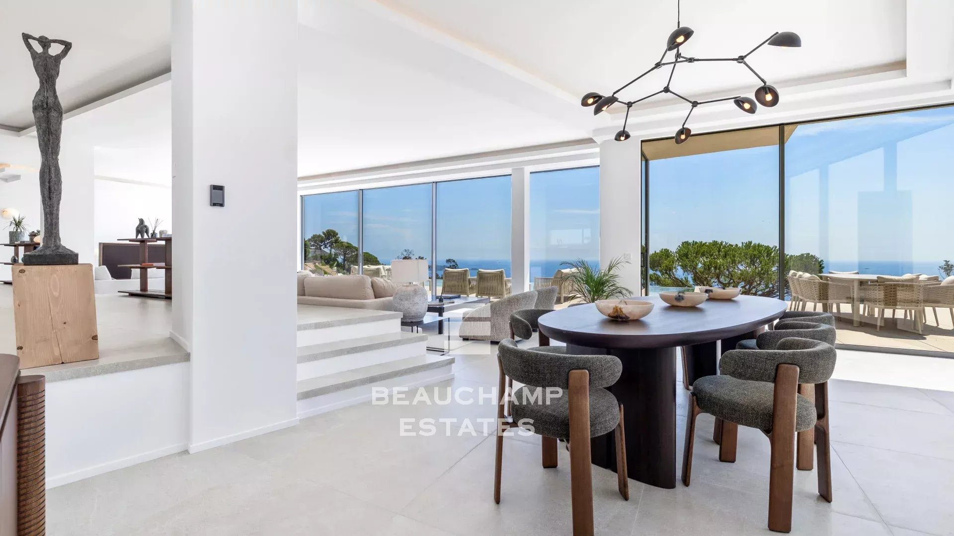 Villa contemporaine 4 chambres avec vue mer – Super Cannes