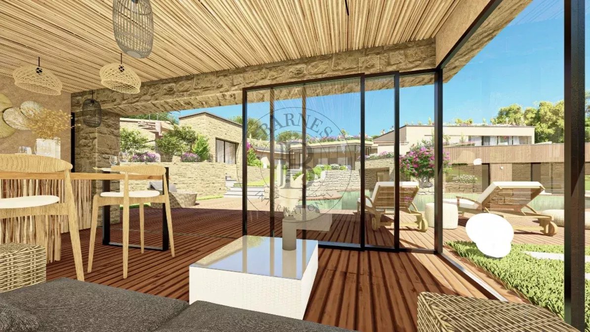 MOUGINS – PROJET DE VILLA D’ENVIRON 935 M² SUR TERRAIN DE PLUS DE 1 HECTARE