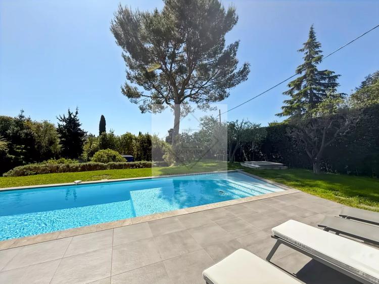 Villa à louer à l’année – Cœur de Mougins