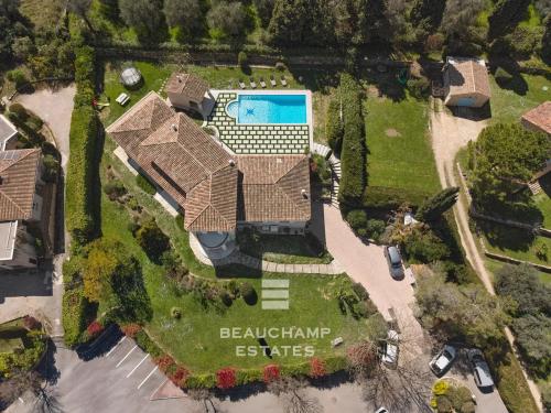 Villa néo-provençale 5 chambres avec piscine - Valbonne
