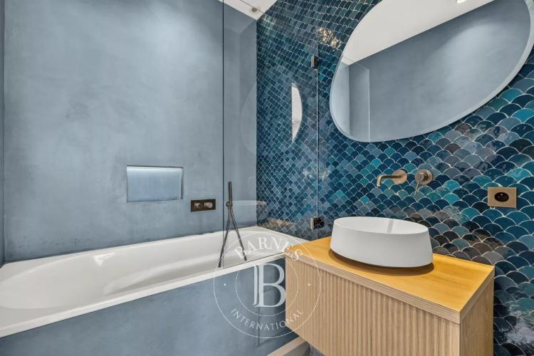 SUPER CANNES - VILLA CONTEMPORAINE AVEC VUE MER PANORAMIQUE