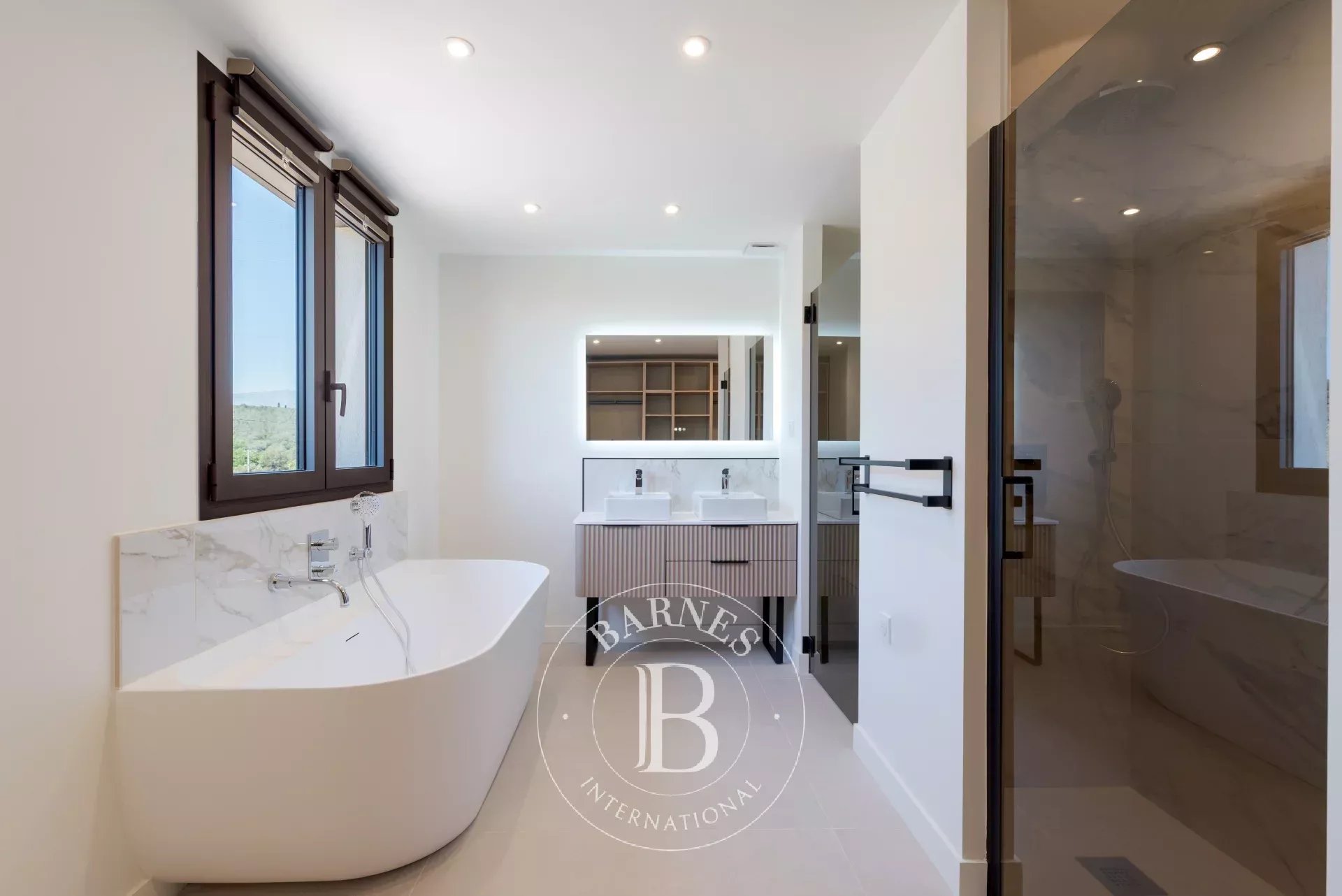 Roquefort-les-Pins - Villa contemporaine neuve aux prestations haut de gamme