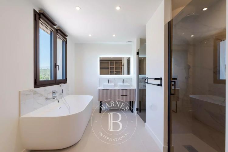 Roquefort-les-Pins - Villa contemporaine neuve aux prestations haut de gamme