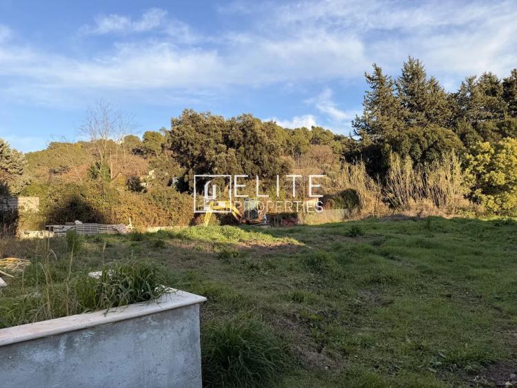 TERRAIN CONSTRUCTIBLE LA ROQUETTE SUR SIAGNE