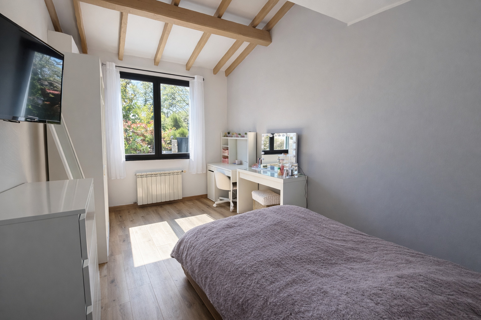 Roquefort-les-Pins – Villa rénovée de 208 m² avec piscine chauffée et jardin