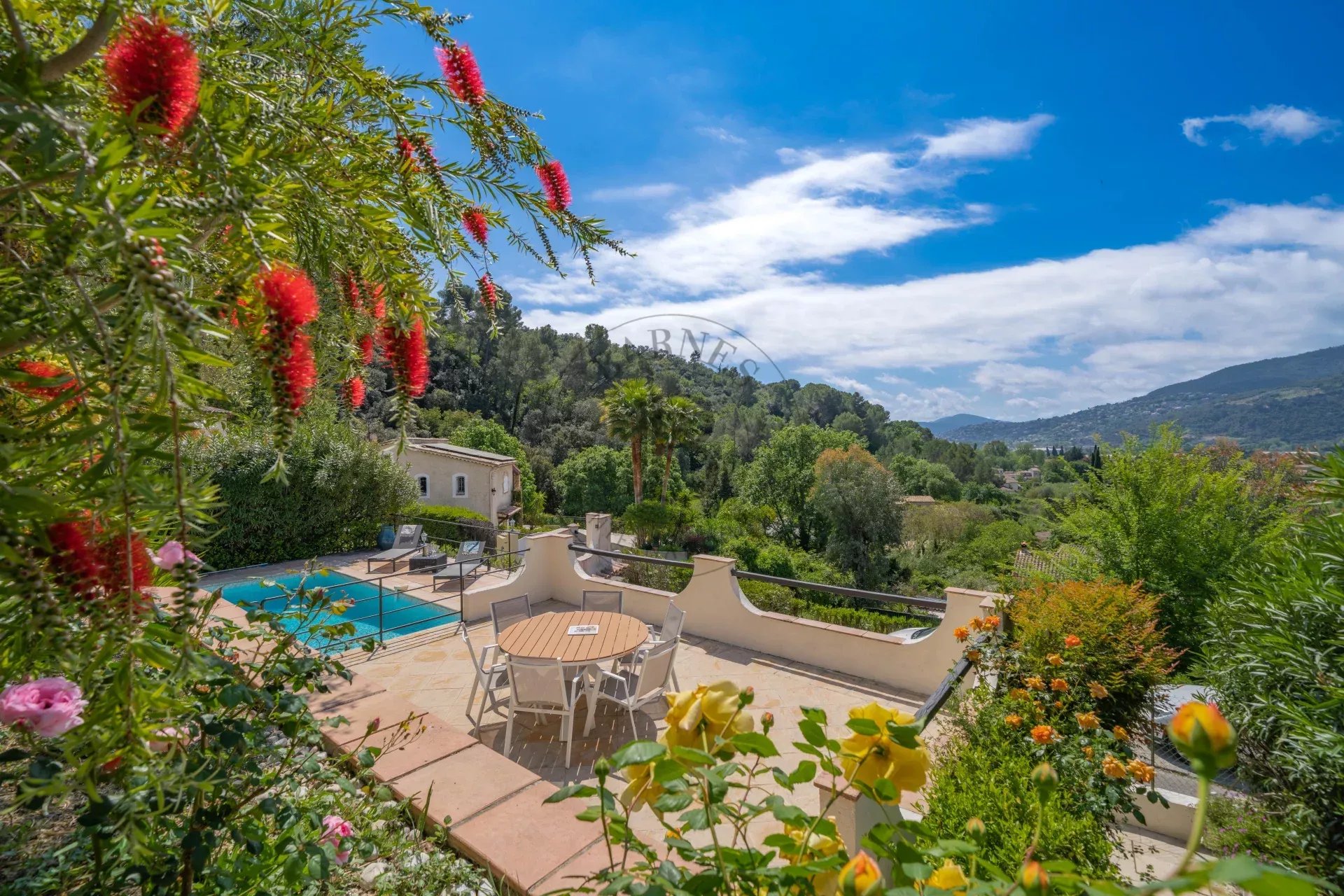LA ROQUETTE SUR SIAGNE - VILLA FAMILIALE - VUE PANORAMIQUE