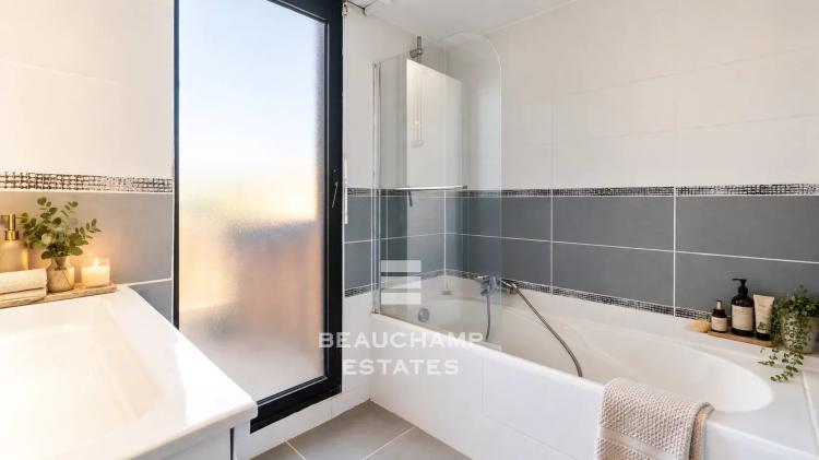 Mougins Tournamy - Appartement 4 pièces au dernier étage
