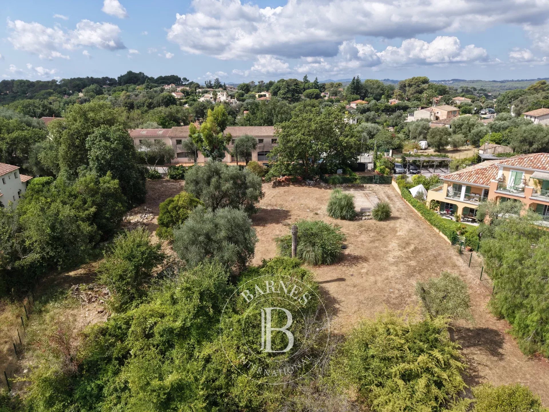Roquefort les Pins - Terrain Calme Plat