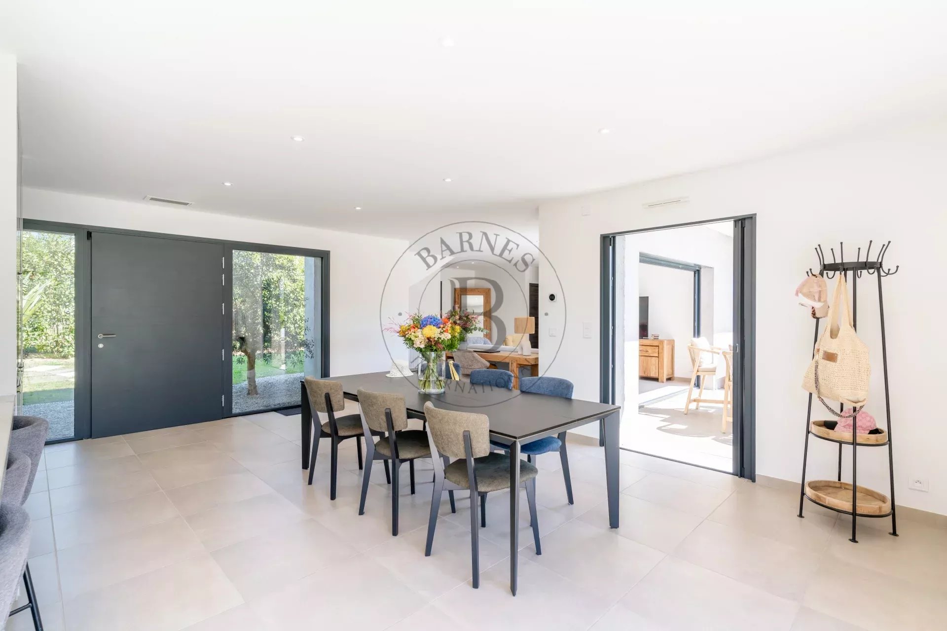 MOUGINS - VILLA CONTEMPORAINE – 4 CHAMBRES