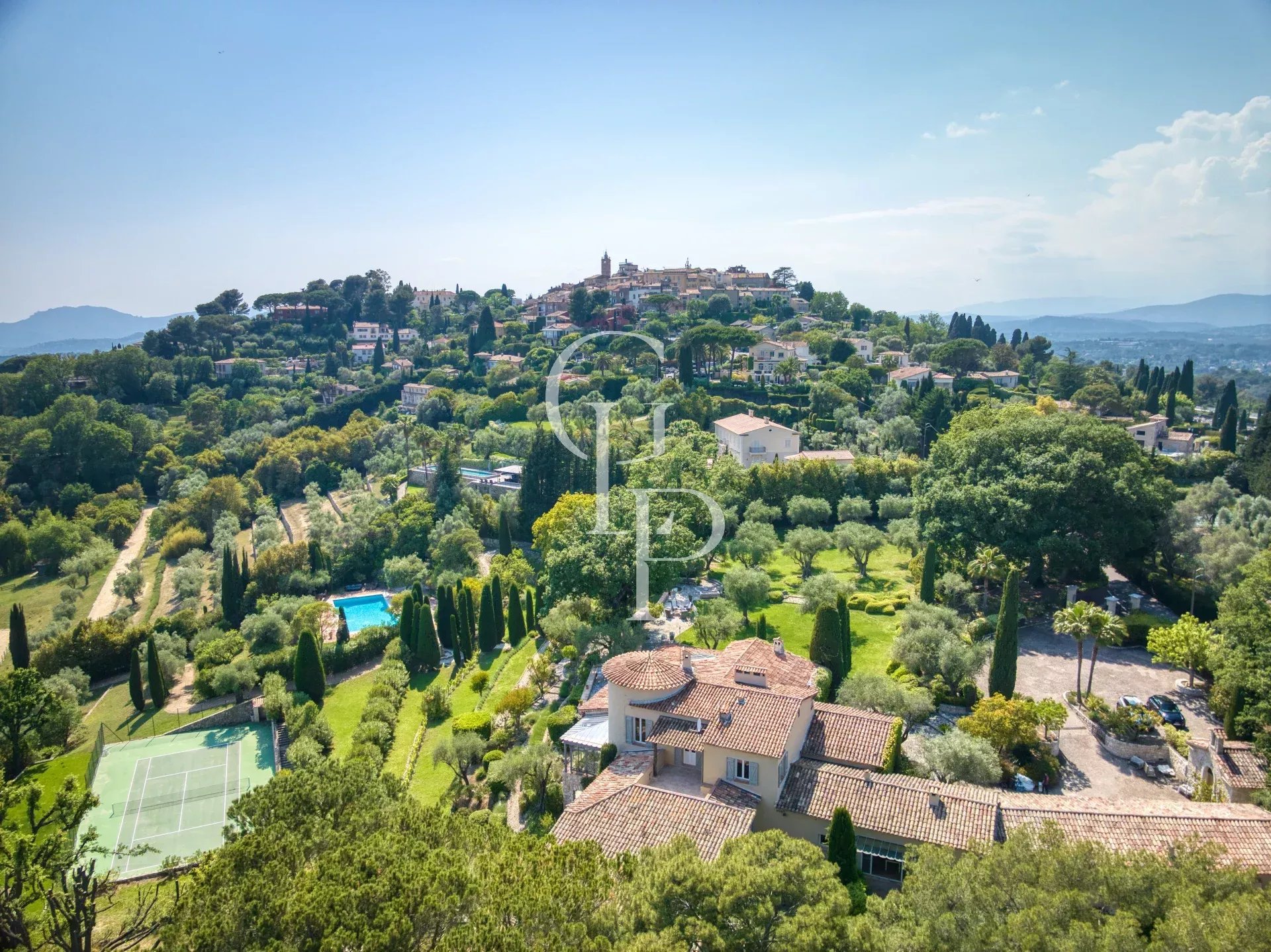 DOMAINE DE MOUGINS