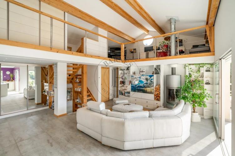 MOUGINS - VAL DE MOUGINS - AU CALME - A PROXIMITE DES COMMERCES