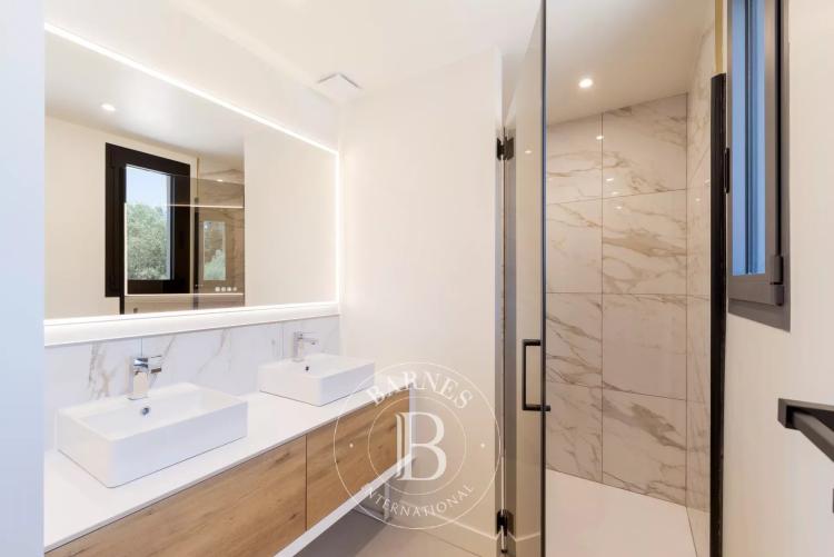 Roquefort-les-Pins - Villa contemporaine neuve aux prestations haut de gamme