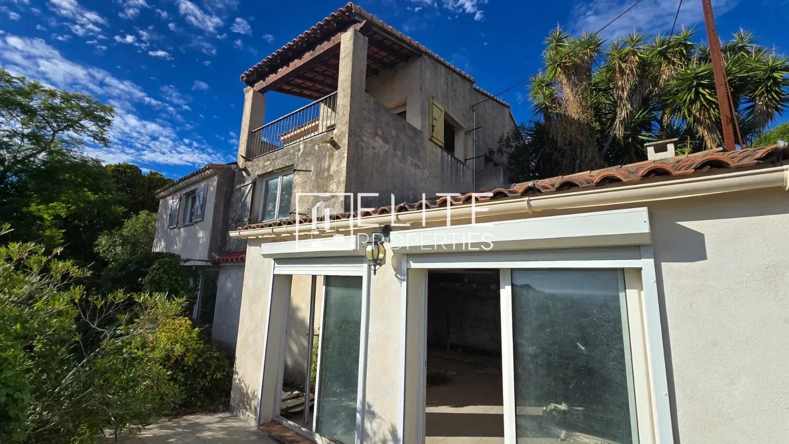 MAISON INDIVIDUELLE 7 PIÈCES 180 m² – VUE MER PANORAMIQUE – VALLAURIS