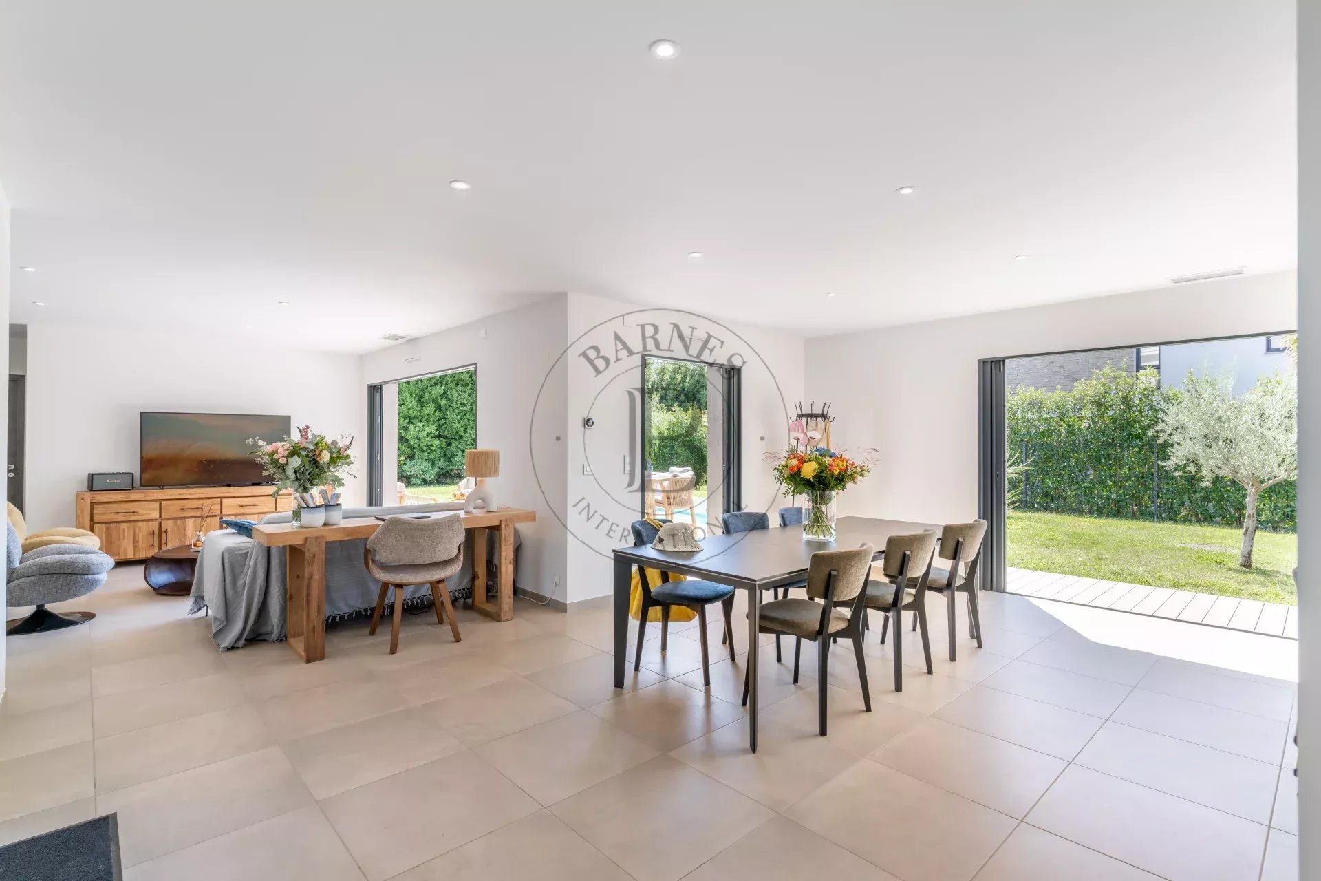 MOUGINS - VILLA CONTEMPORAINE – 4 CHAMBRES