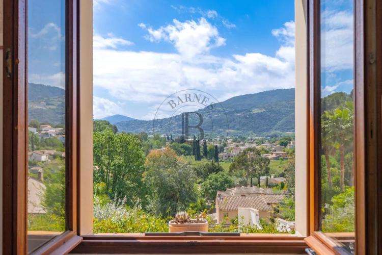 LA ROQUETTE SUR SIAGNE - VILLA FAMILIALE - VUE PANORAMIQUE
