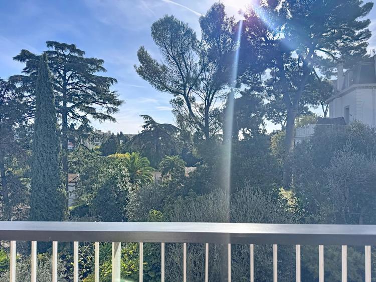 LE CANNET PEN CHAI - 3P TERRASSE RENOVATION HAUT DE GAMME