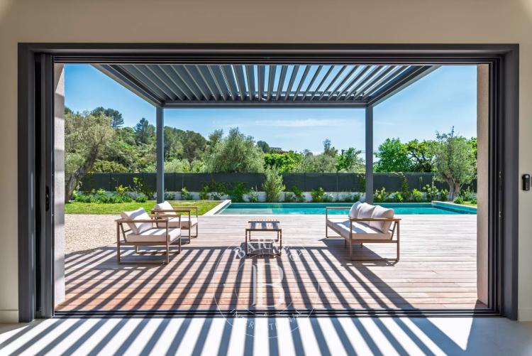 Roquefort-les-Pins - Villa contemporaine neuve aux prestations haut de gamme