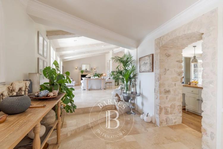 Roquefort-les-Pins, au calme absolu, 4 chambres, studio indépendant et piscine