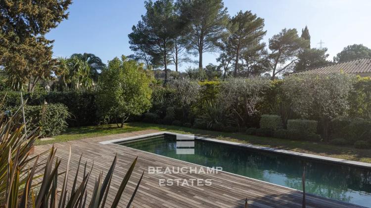 Villa provençale 4 chambres avec piscine dans un domaine fermé - Mougins