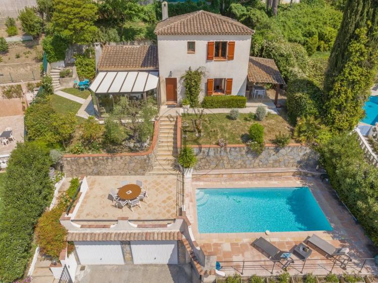 LA ROQUETTE SUR SIAGNE - VILLA FAMILIALE - VUE PANORAMIQUE