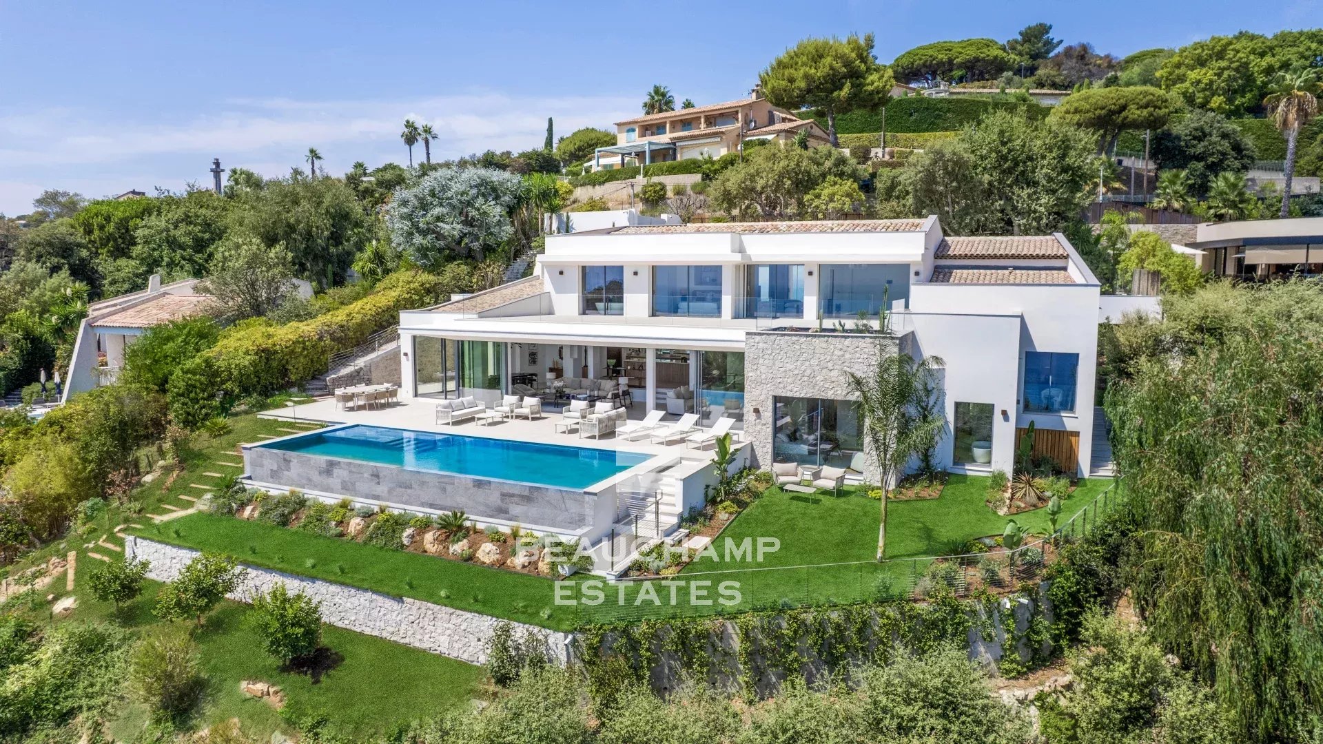 Villa contemporaine 4 chambres avec vue mer – Super Cannes