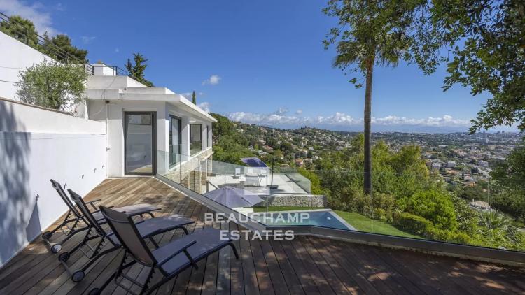 Villa contemporaine 5 chambres avec vue mer et pisicine - Golf Juan