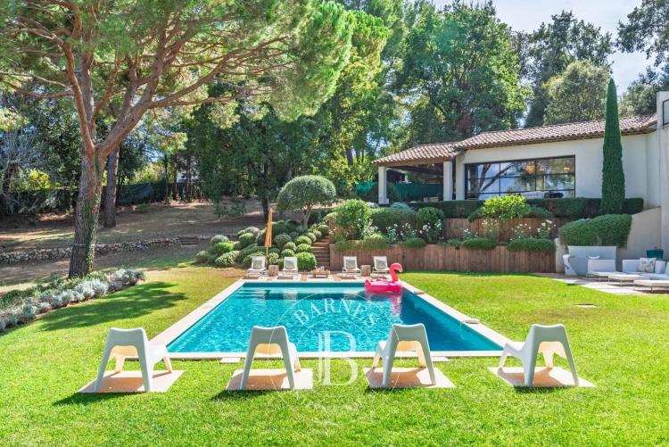 Valbonne, - Domaine fermé - 5 chambres en suite - Piscine - Appartement