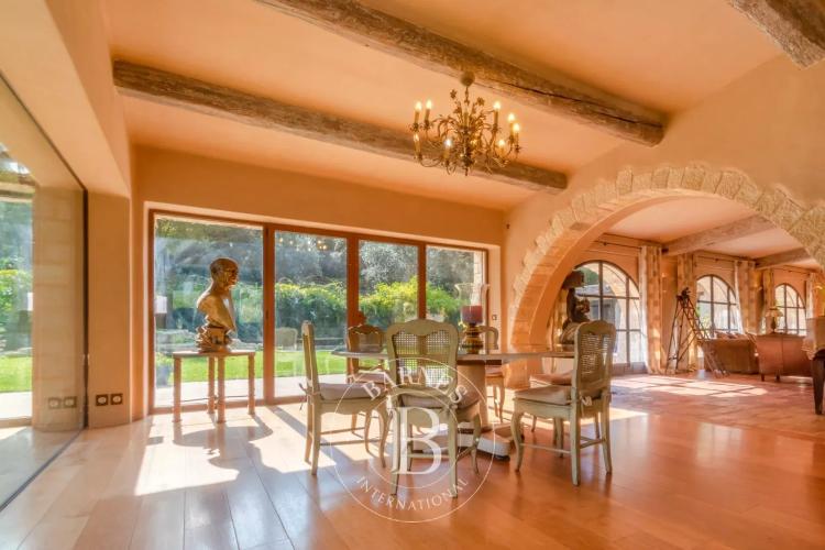 Entre Cannes et Monaco - Unique propriété équestre de près de 8 hectares avec bastide en pierre