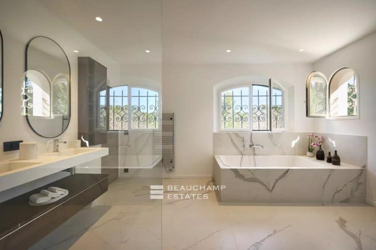 Villa néo-provencale de 5 chambres avec piscine dans un quartier résidentiel de Mougins