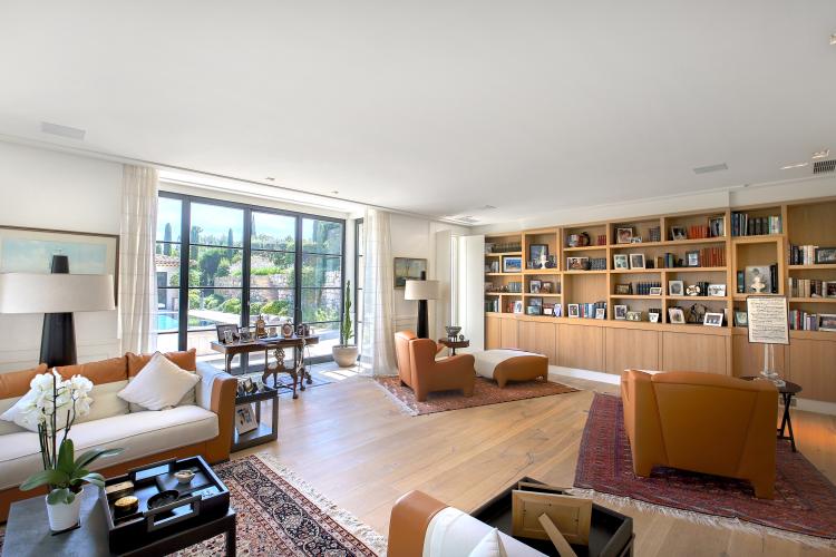 MOUGINS - BAISSE DE PRIX - VILLA DE LUXE EN EXCLUSIVITÉ - 599m2 - TERRAIN 3 100 M2